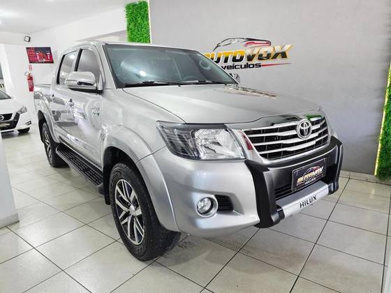 TOYOTA HILUX 2.7 SRV 4X2 CD 16V FLEX 4P AUTOMÁTICO
